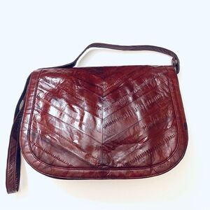VINTAGE EEL LEATHER Curved
Shoulder Bag / Clutch Bag, burgundy